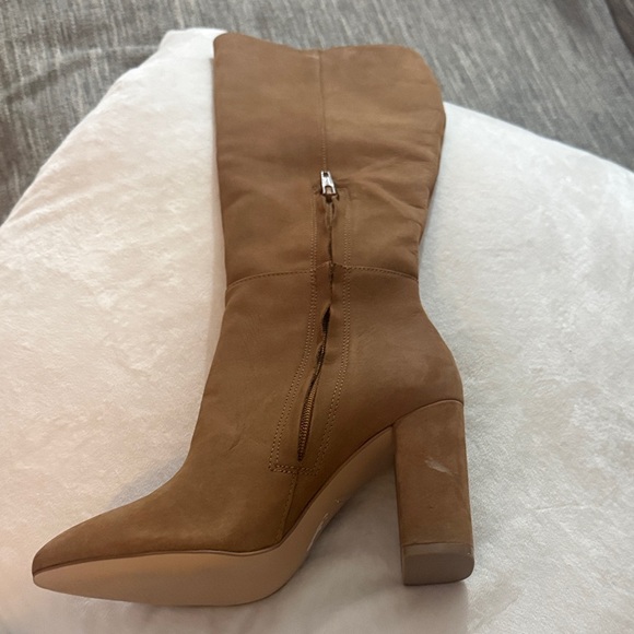 STEVE  MADDEN Tan Knee-High Boots SIZE 5.5 - Picture 4 of 7